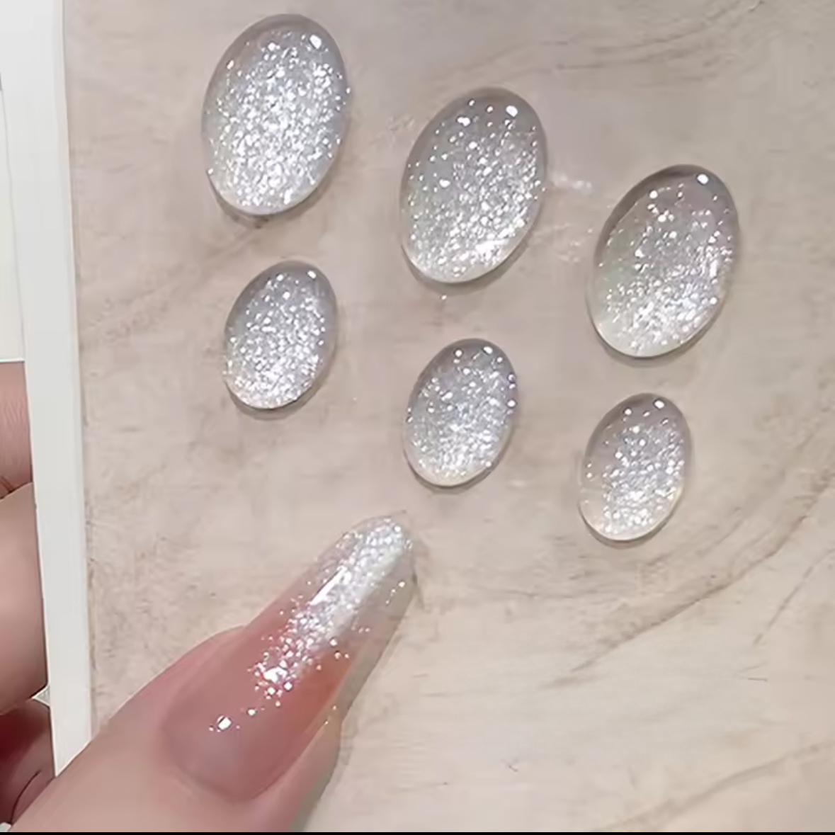 Nail Art Trend 2026 - 미아넬 2026 드림 웨딩 네일 폴리쉬